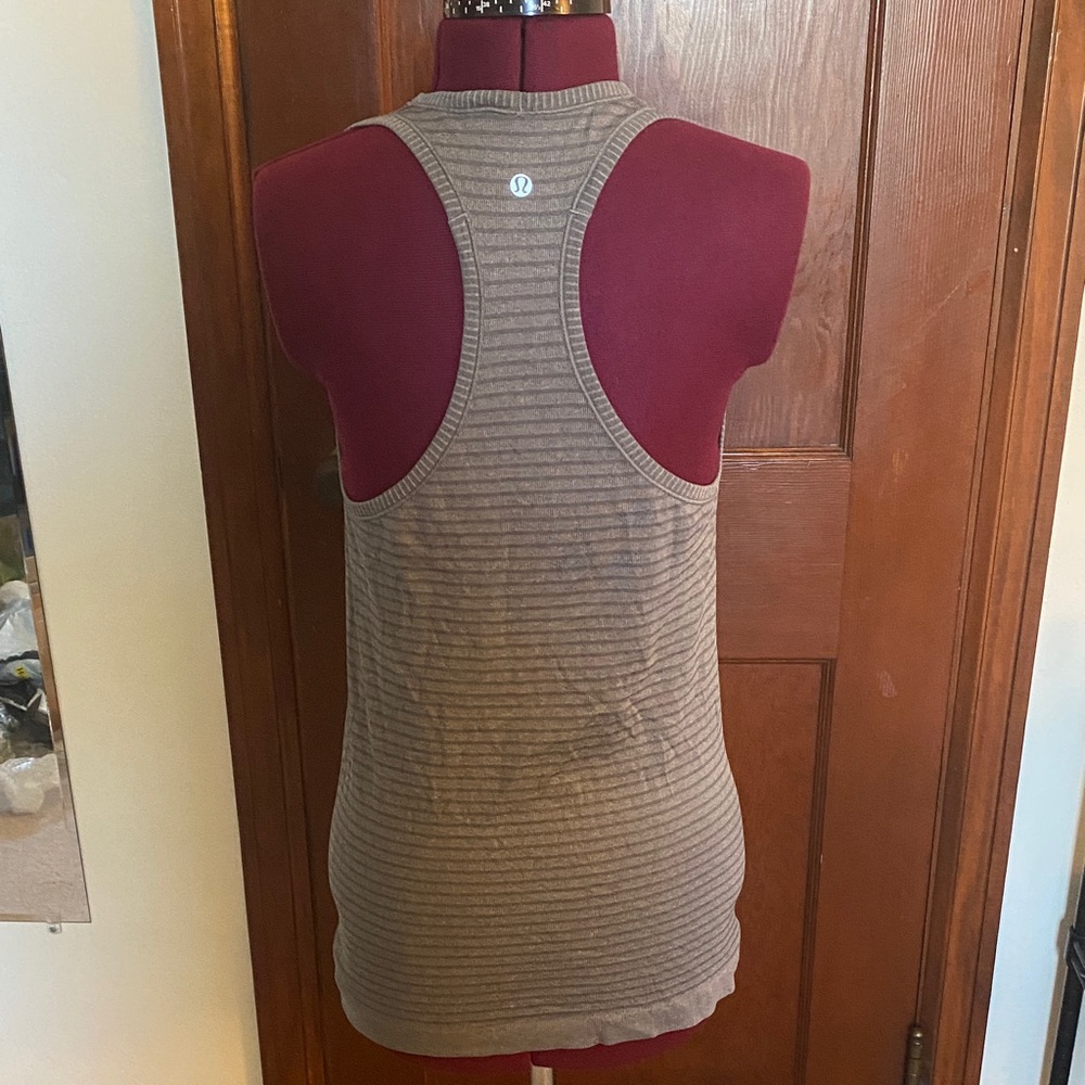 Lululemon Gray Breathable Longline High Neck Racerback Workout Tank - Picture 7 of 8